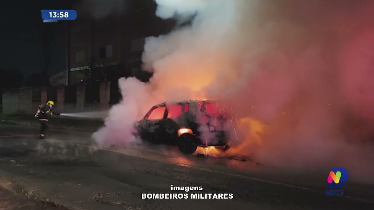 Em Gaspar: Jeep Renegade fica destruído após pegar fogo