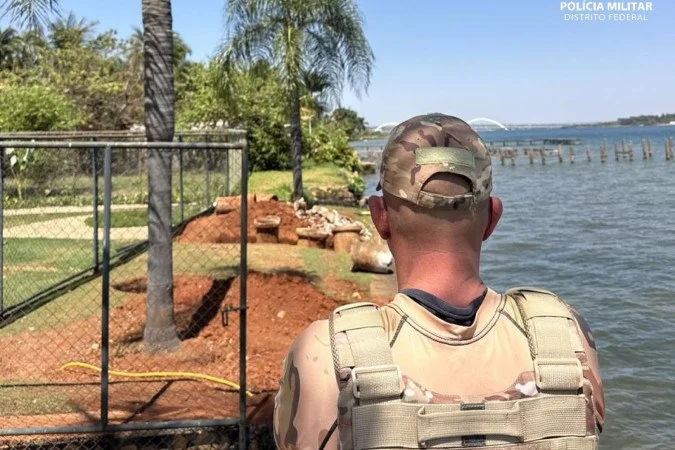 PMDF flagra obra irregular em área protegida às margens do Lago Paranoá