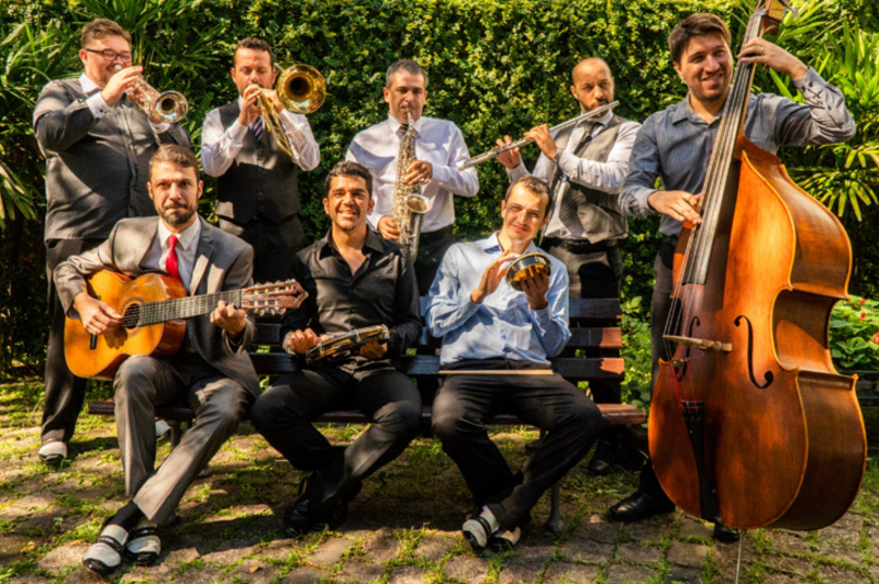 Sapato Furado Orquestra de Gafieira levará tradição dos bailes de salão ao Festival de Música de Itajaí