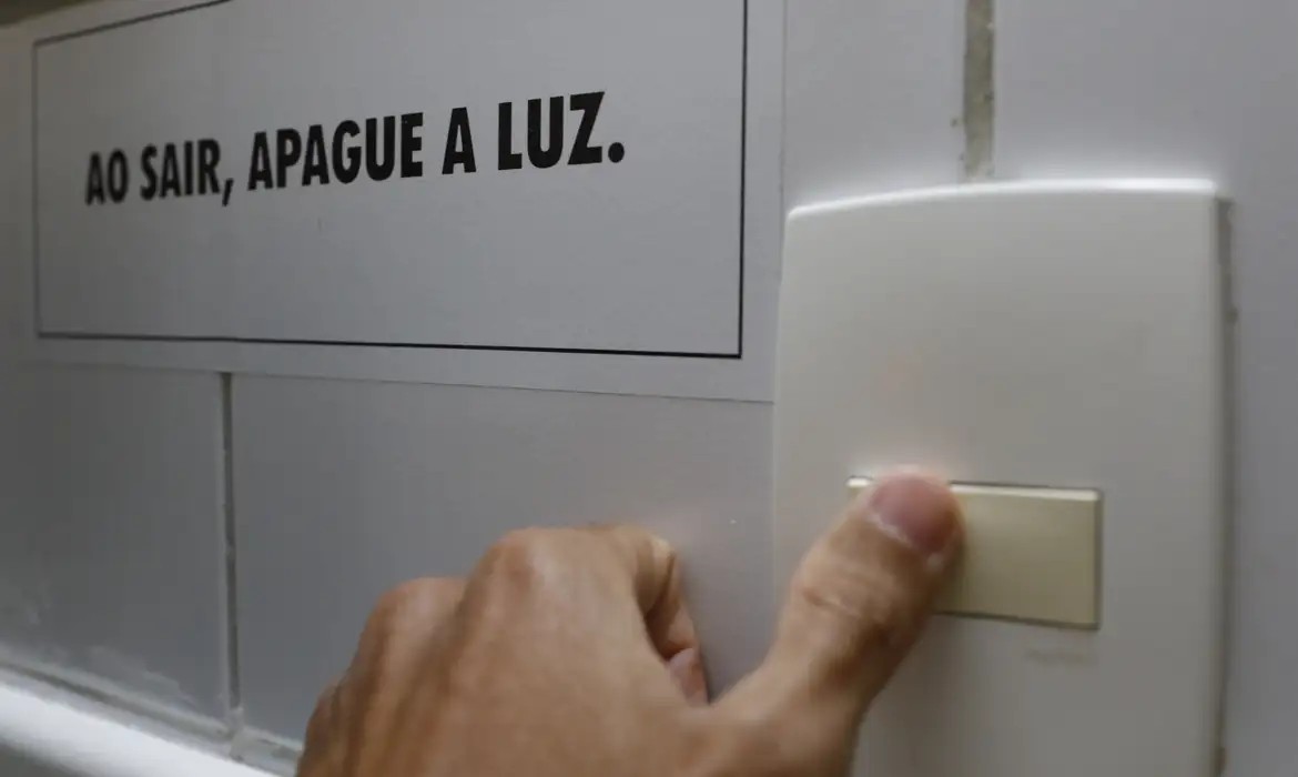 Arniqueira e Samambaia terão desligamento programado de energia