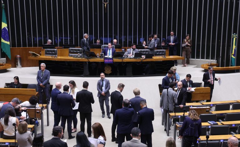 Câmara aprova prazo maior para empresa deduzir doações a entidades de combate ao câncer