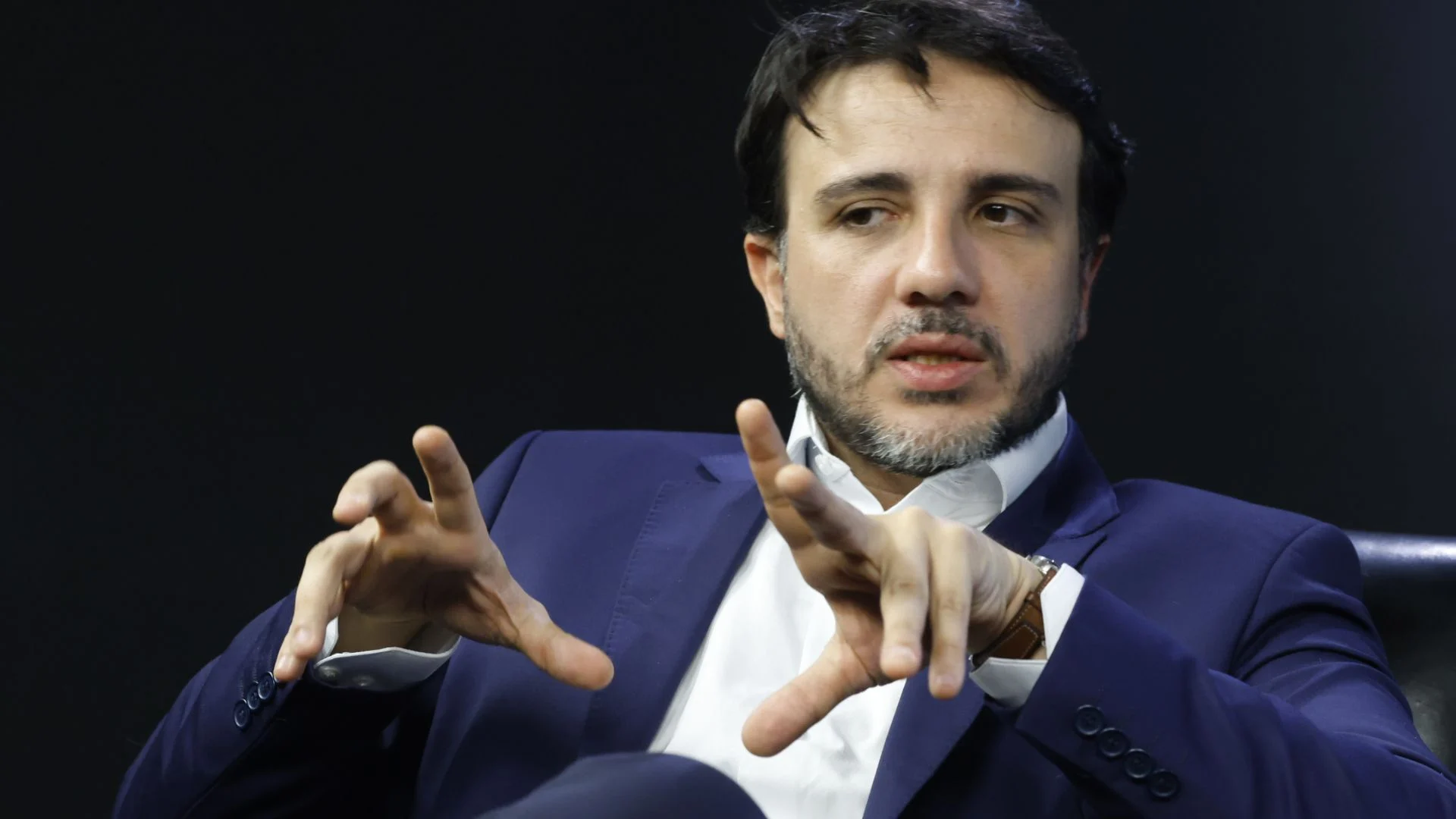 “The Economist” diz que Renan é “convencido” mas “não charlatão”