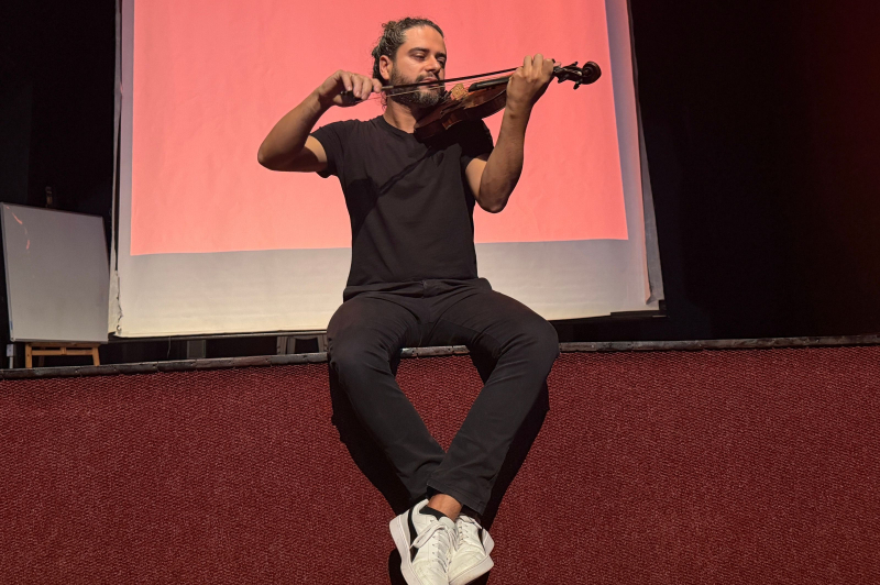 Ritmo e improvisação são tema de workshop sobre violino na Casa da Cultura