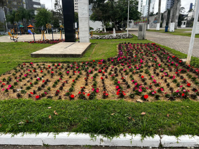 Secretaria de Obras realiza mais de 60 frentes de trabalho em manutenção e paisagismo urbano em agosto