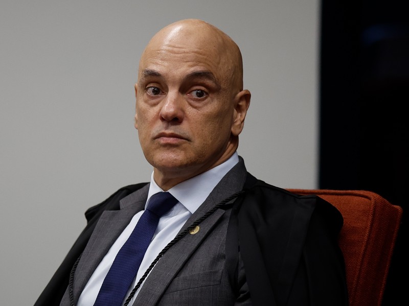 Mendonça retira sigilo de apuração sobre mensagens de Vorcaro e Moraes
