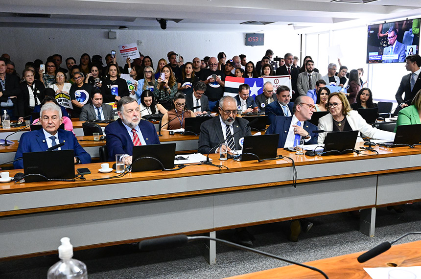 Agosto como mês de combate à desigualdade social vai a Plenário