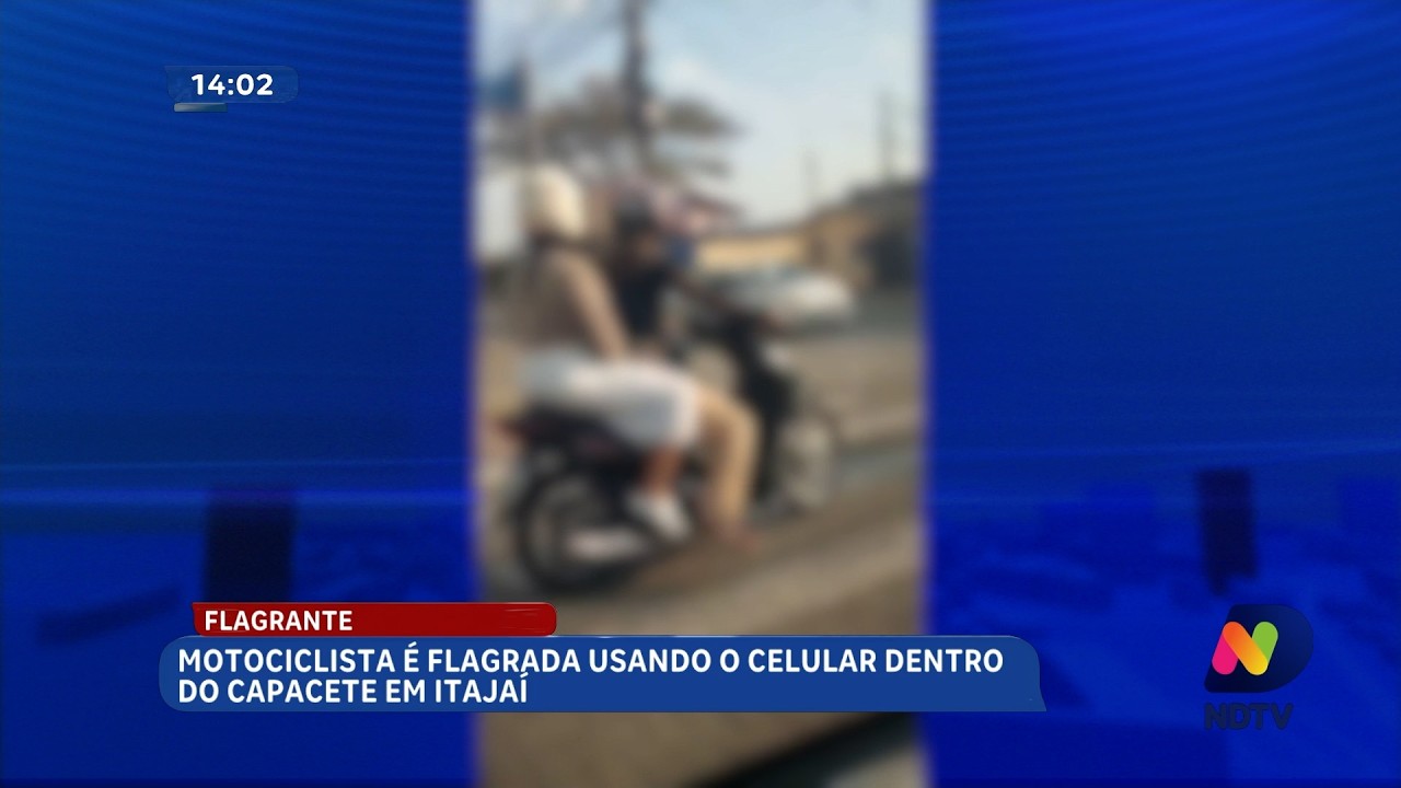 Acidente na BR 101, e motociclista é flagrada usando celular dentro do capacete em Itajaí