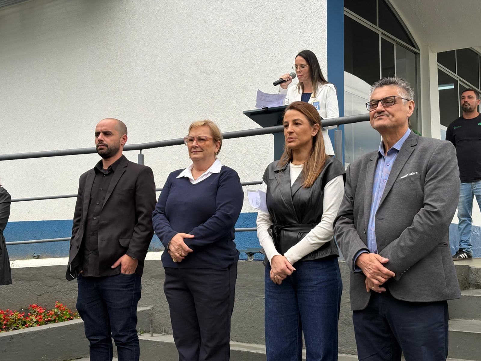 Hasteamento da bandeira do Brasil marca início da Semana Cívica em Balneário Camboriú