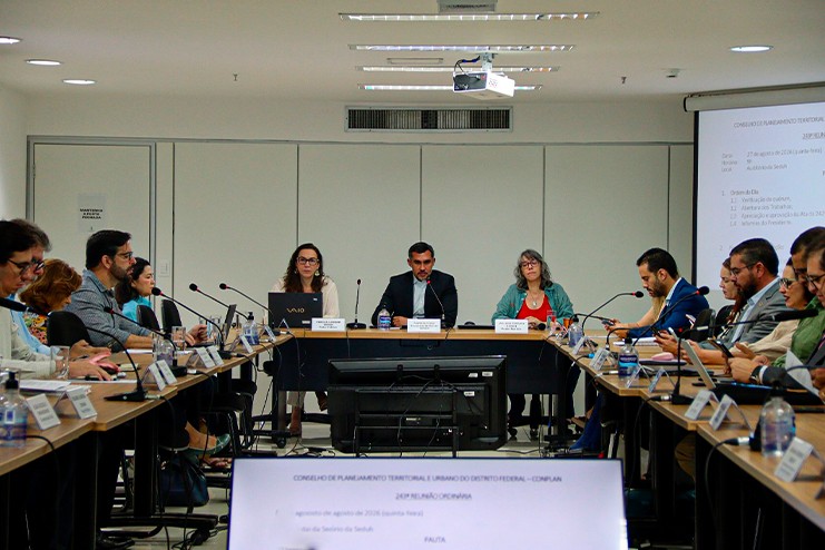 Sociedade civil escolhe representantes do Conplan em Brasília