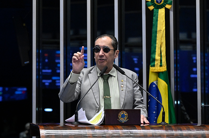 Para Kajuru, Brasil deve investir para agregar valor às terras-raras