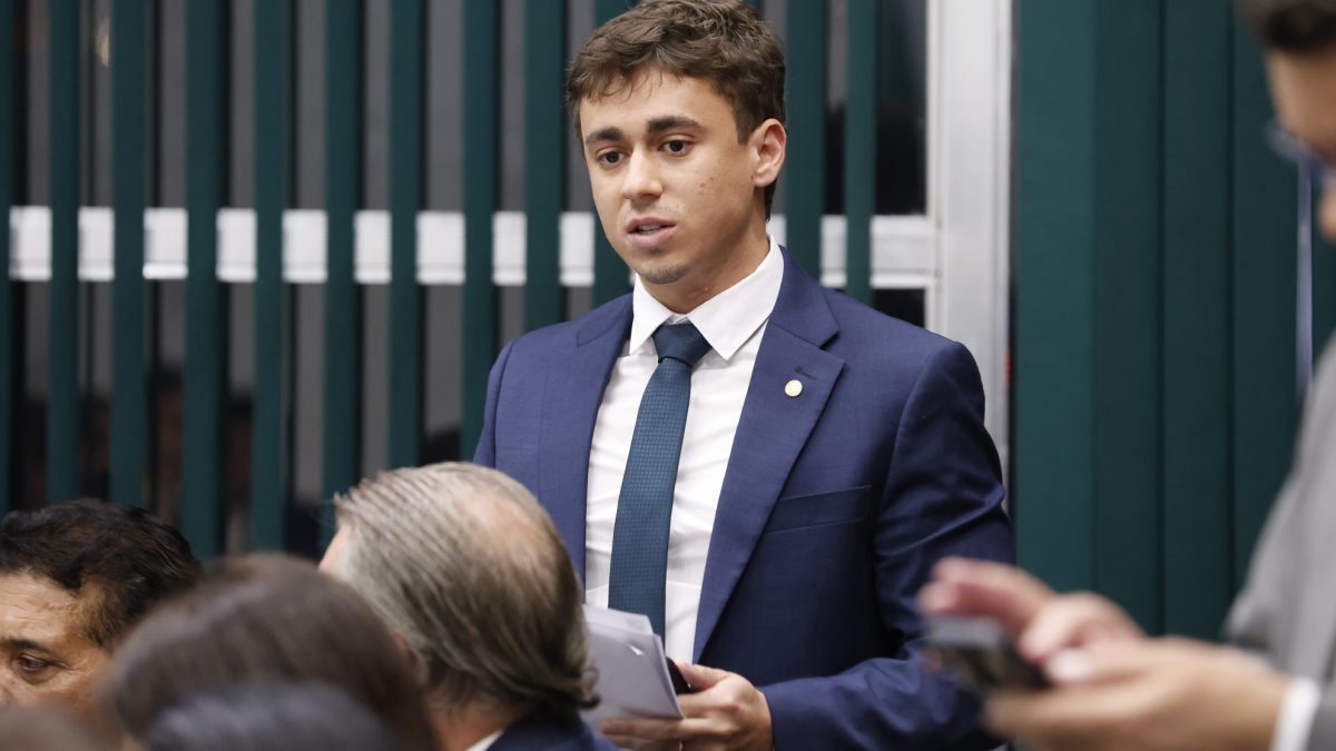 Nikolas pede investigação e afastamento de Moraes no STF