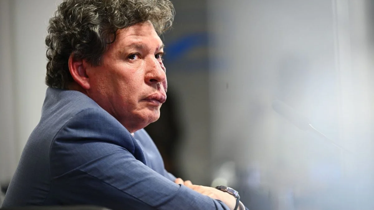 Comissão adia pela 4ª vez a análise da MP da taxa das blusinhas