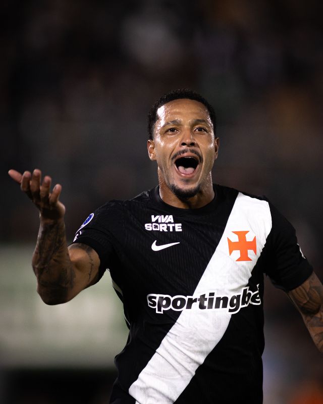 Atacante do Vasco suspeito de tráfico de drogas e armas viaja pra enfrentar o Vitória