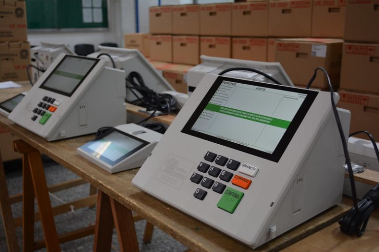 Urna eletrônica: especialistas e Justiça Eleitoral detalham barreiras contra ataques e fraudes