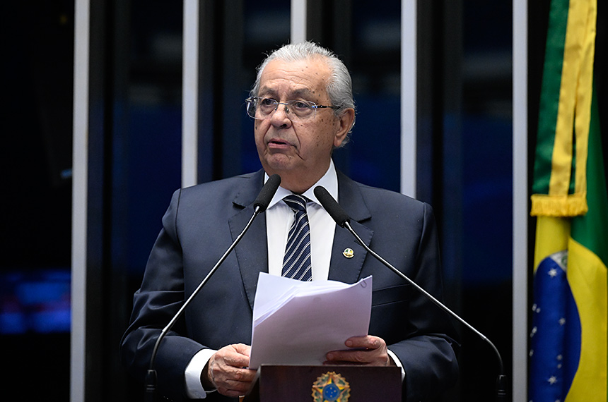 Jayme Campos cobra votação de projeto de amparo a mulheres agredidas