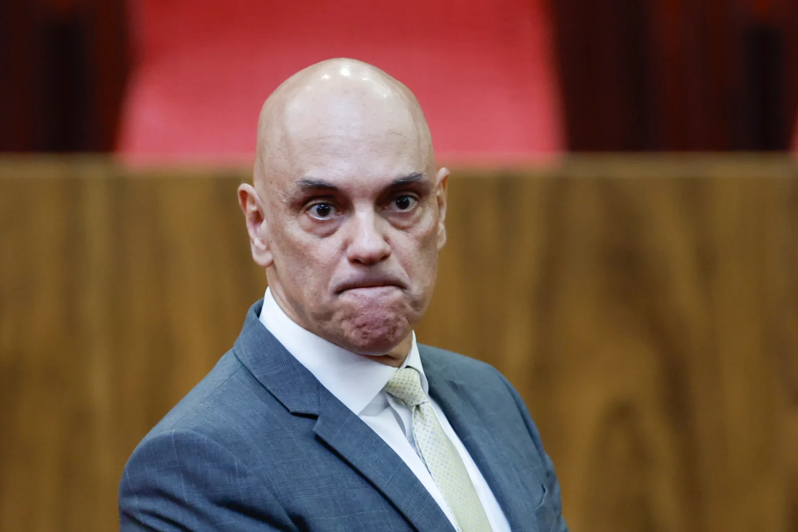 Vorcaro pediu a Moraes encontro com Galípolo para “resolver tudo”