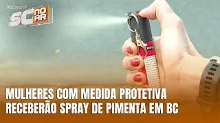 Balneário Camboriú entrega spray de pimenta a mulheres com medida protetiva