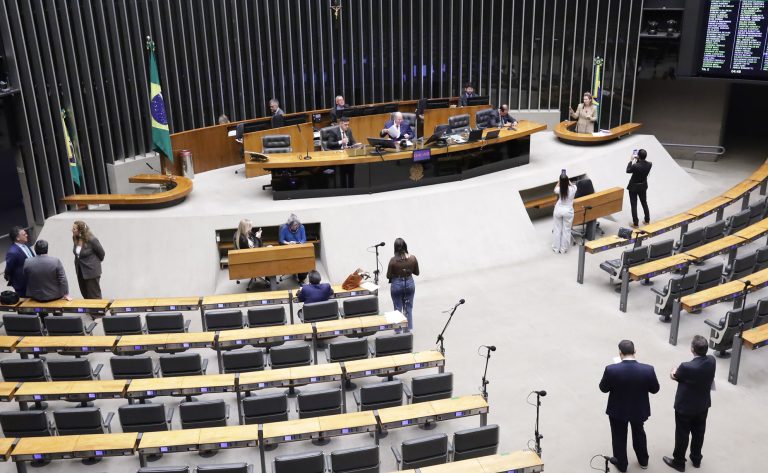 Plenário aprova criação de 24 cargos de juiz do trabalho no Rio