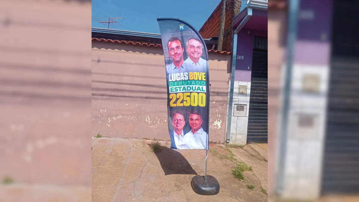 TRE-SP proíbe propaganda de deputado do PL com imagem de Bolsonaro
