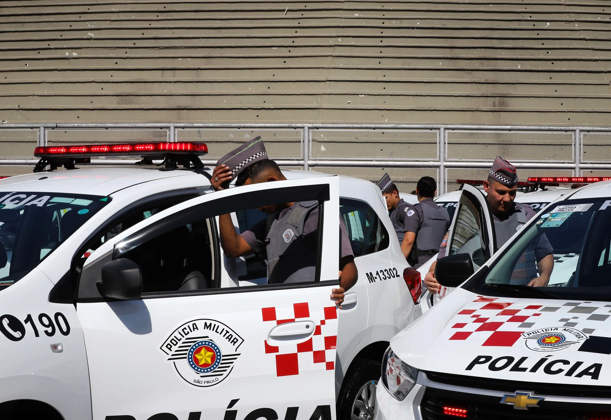Câmara altera regras para aposentadoria de PMs e bombeiros militares