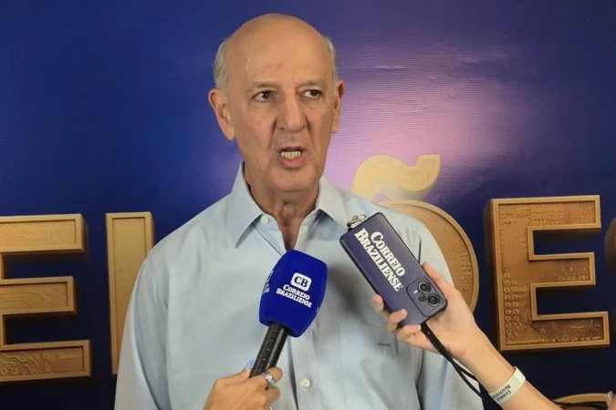 "O governo é bom de propaganda, mas é ruim de resolver problemas", diz Arruda