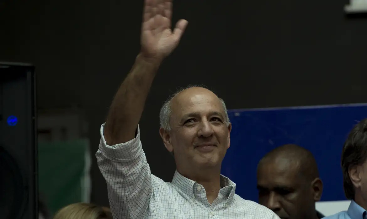 Arruda apresenta plano para recuperar BRB e defende uso de recursos do Fundo do Centro-Oeste