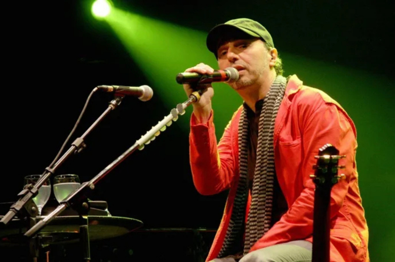 Zeca Baleiro se apresenta nesta quarta-feira (2), Às 21h00, no 28° Festival de Música de Itajaí
