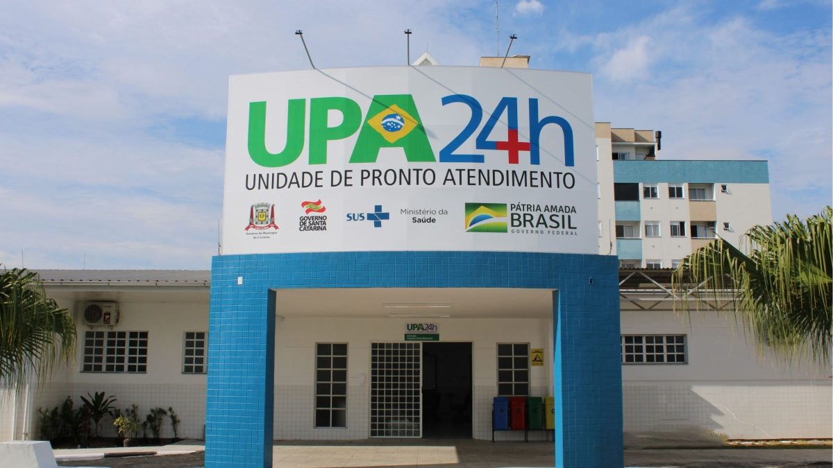 Casal que levou bebê morto à unidade de saúde e deixou outro filho trancado no carro por horas em SC tem prisão temporária decretada