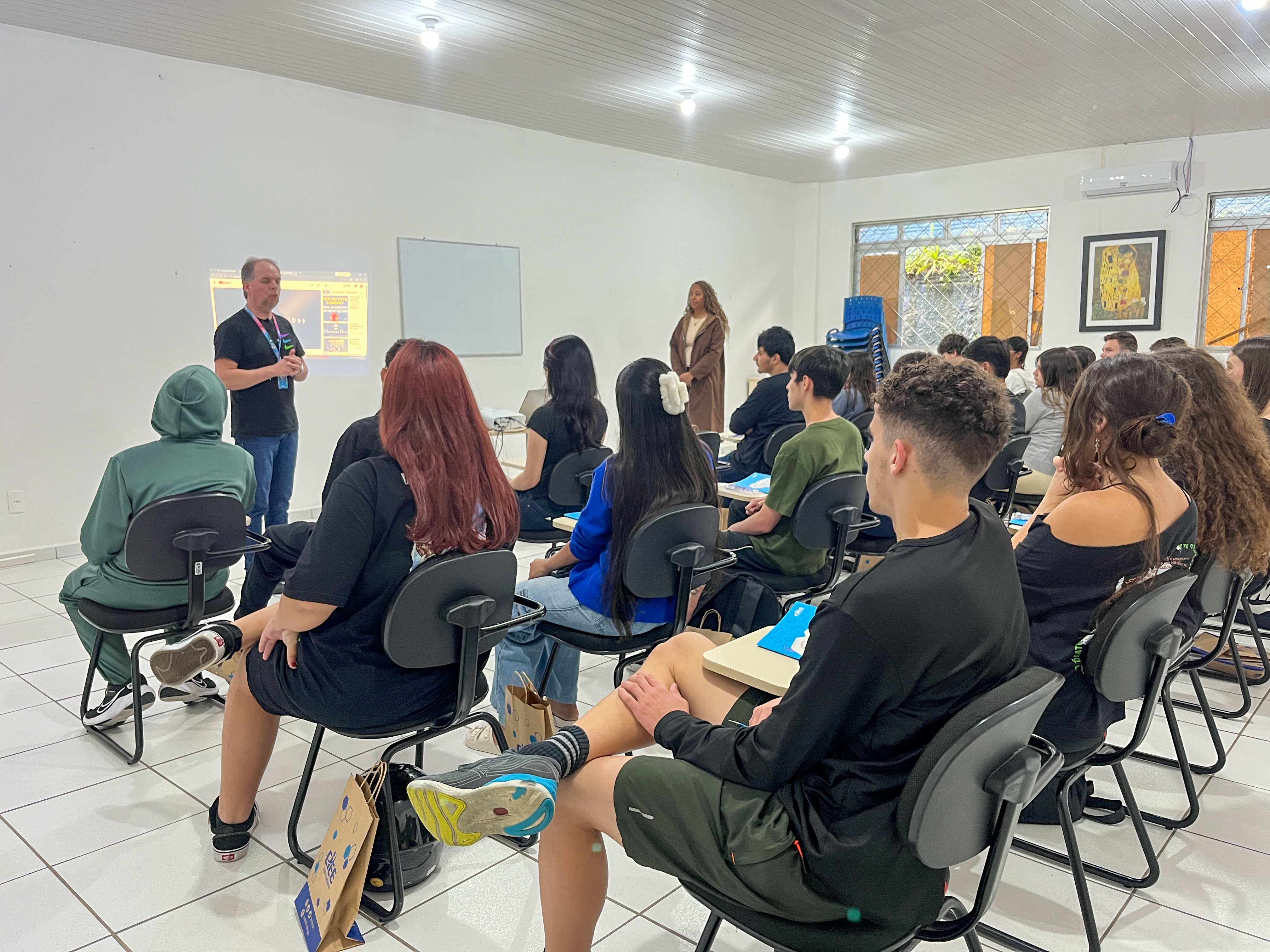 Prefeitura tem Programa de Iniciação ao Trabalho para jovens de Balneário Camboriú