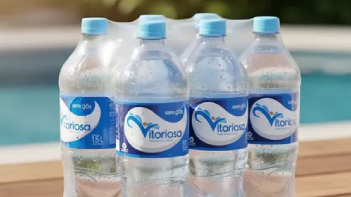 Anvisa interdita água mineral após detectar coliformes e proíbe consumo e venda de lote da marca