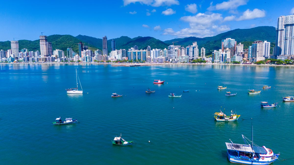 Índice FipeZap mostra que os mercados imobiliários de Balneário Camboriú, Itajaí e Itapema continuam com dificuldades