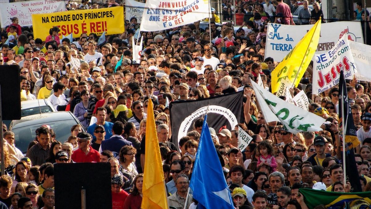 75 igrejas e 20 mil pessoas: Marcha para Jesus tem edição inédita à tarde em Joinville