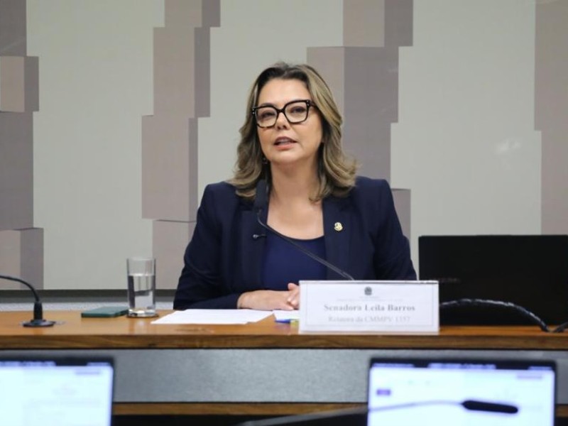 Comissão vota relatório da MP da taxa das blusinhas