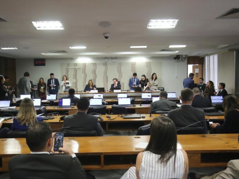 Relatório da MP das blusinhas é aprovado em comissão mista