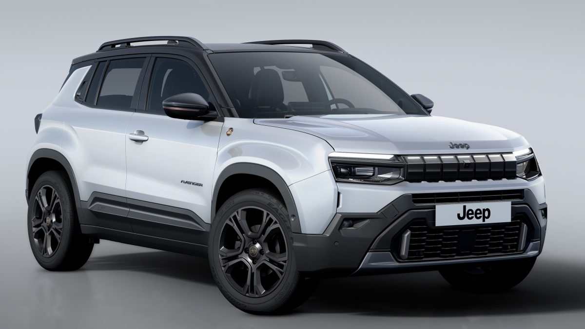 Apresentado no Festival Interlagos, Jeep Avenger 85 Anos chega ao Brasil para disputar segmento de SUVs compactos