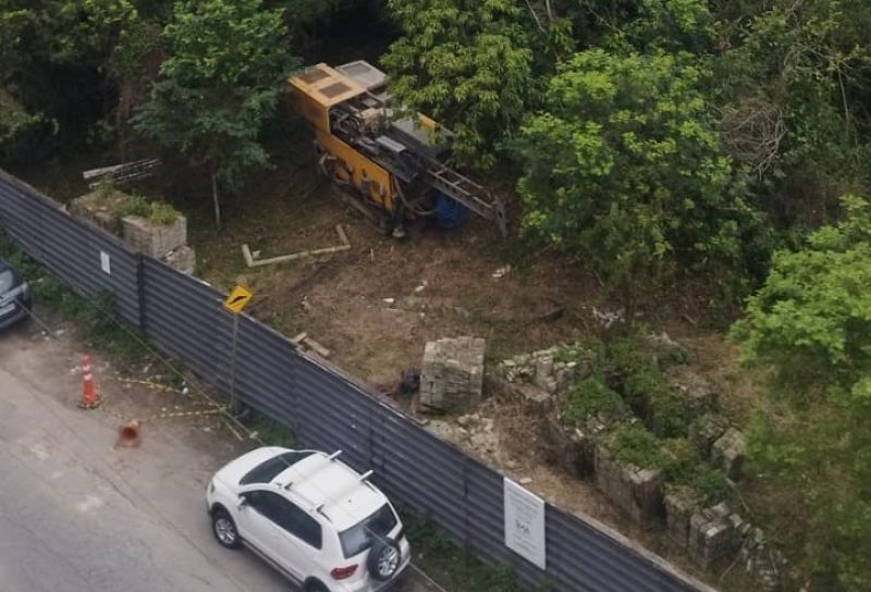 Morador denuncia obra em área verde às margens do ribeirão Ariribá
