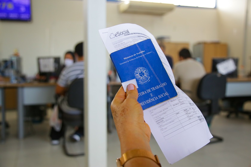 Agências do trabalhador oferecem mais de 1,3 mil vagas nesta quinta-feira (3)