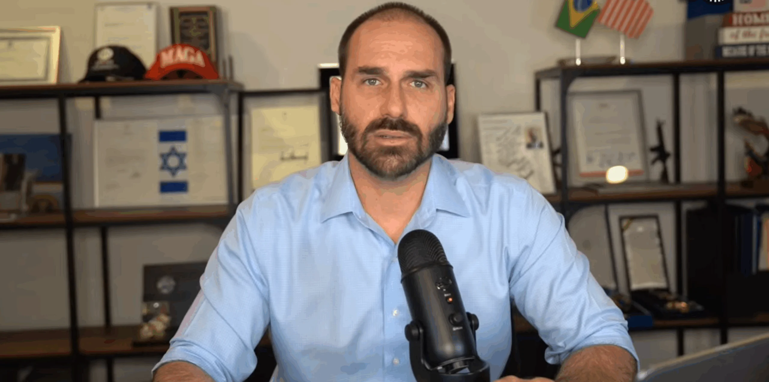Nunes Marques manda Eduardo Bolsonaro remover posts sobre urnas