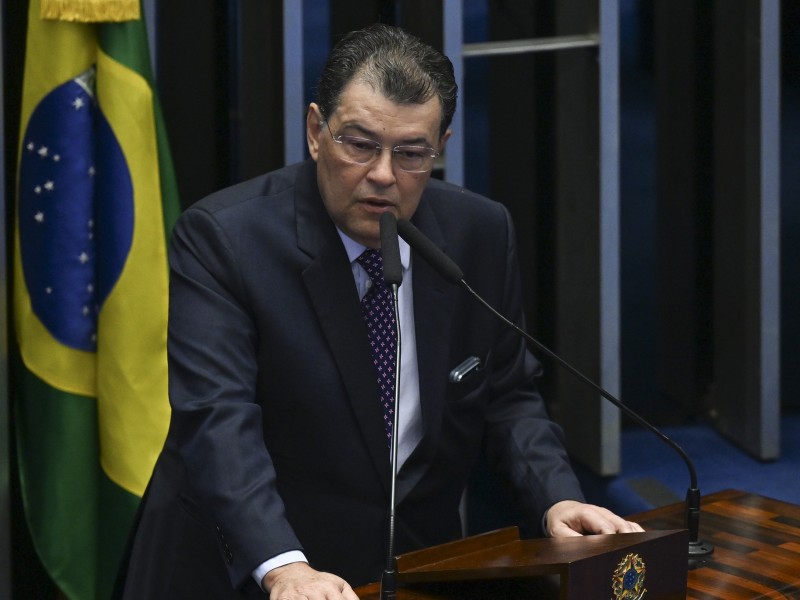 Senado aprova política de minerais críticos; texto vai à sanção