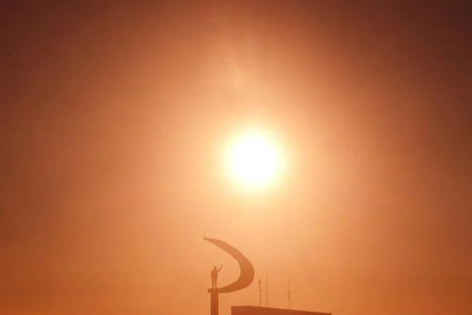 Recordes de calor em agosto deste ano antecedem máximas históricas no DF