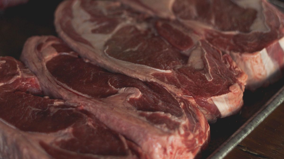 União Europeia passa a suspender importação de carnes, ovos e mel do Brasil nesta quinta (3); prejuízo pode chegar a US$ 1,8 bilhão