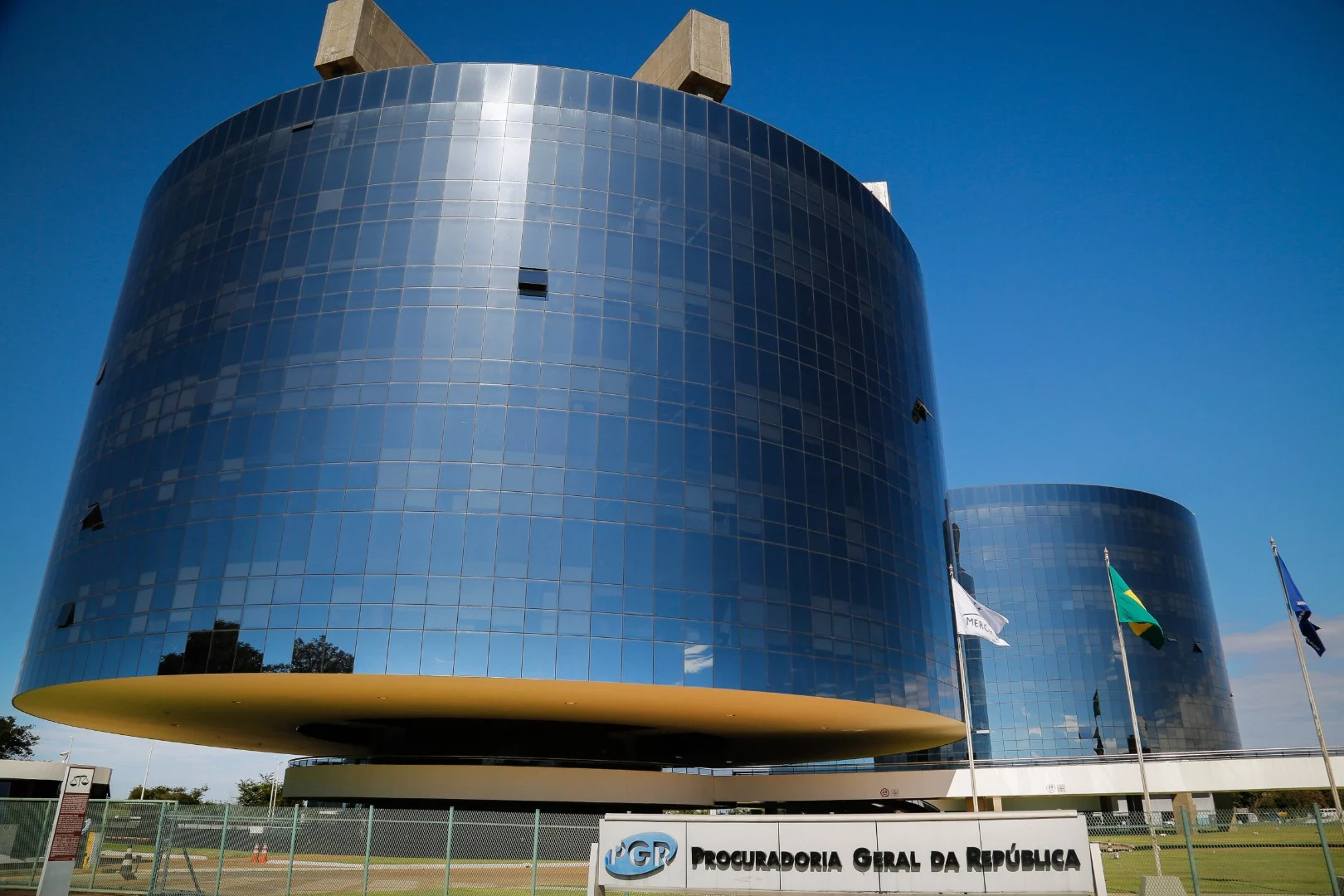 PGR fecha delação com operador de repasses de “Dark Horse”
