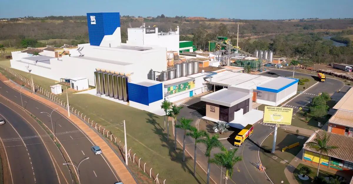 Nestlé anuncia nova fábrica no Brasil para fórmulas infantis e promete investir R$ 2 bilhões até 2028