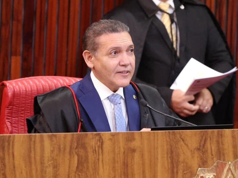 TSE mantém pena de vereador que pôs cotovelo entre pernas de colega
