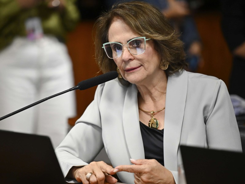 Damares obtém 41 assinaturas em pedido de impeachment contra Moraes