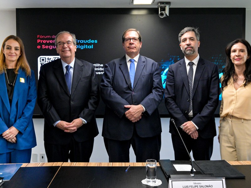 Fin defende ação integrada contra fraudes digitais em fórum no STJ