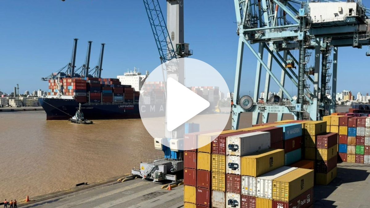 Após três dias fechado por forte correnteza causada pelas chuvas, canal de acesso do Porto de Itajaí é reaberto
