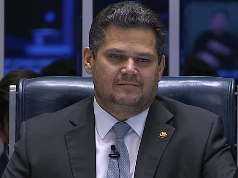 Alcolumbre acusa colegas de usarem ofensas a ele como pauta eleitoral