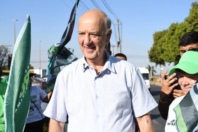 Arruda tem candidatura barrada em julgamento no TRE-DF