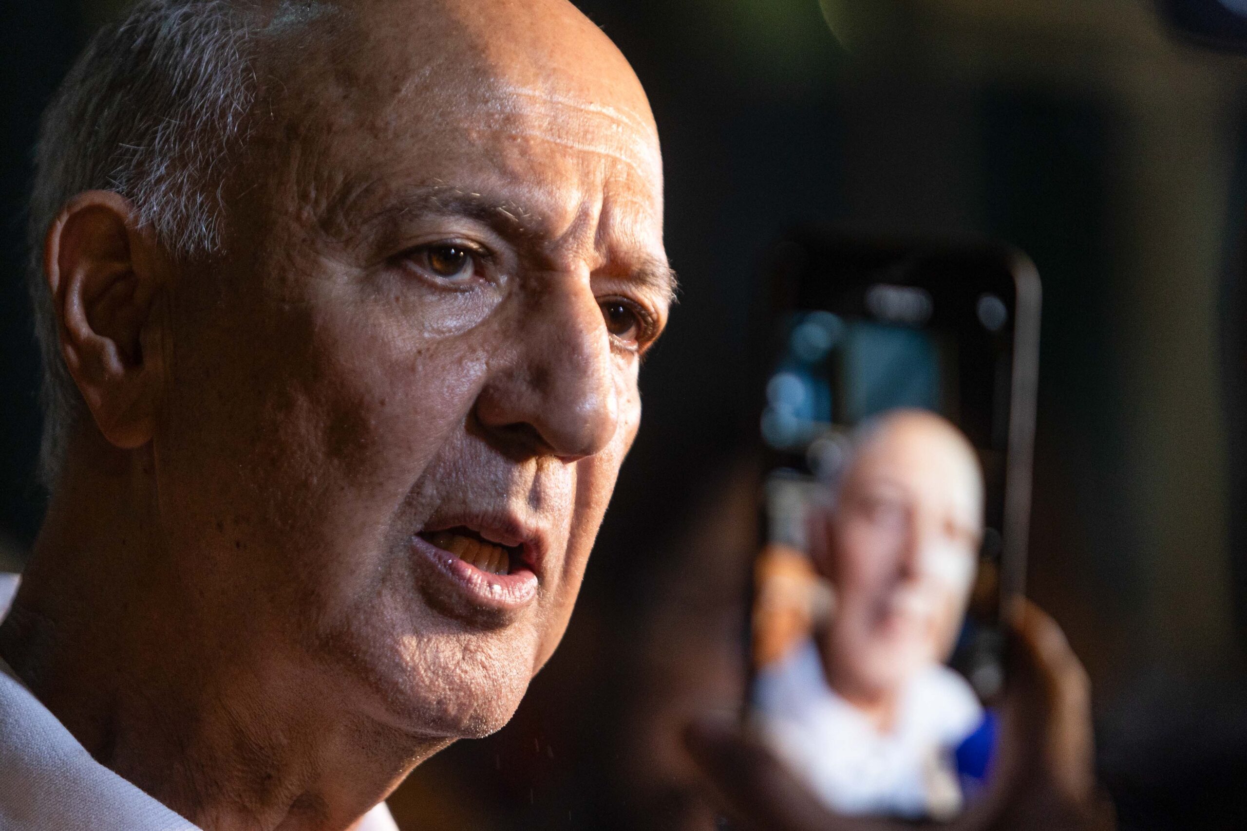 "A campanha continua", diz Arruda após ter candidatura negada pelo TRE